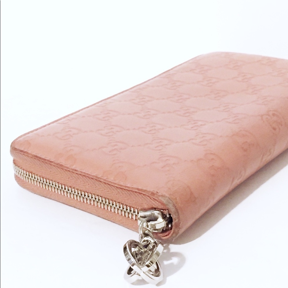 ♦️SOLD♦️Gucci pink embossed monogram wallet - Picture 2 of 8
